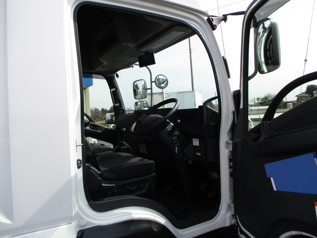 キャブ内部